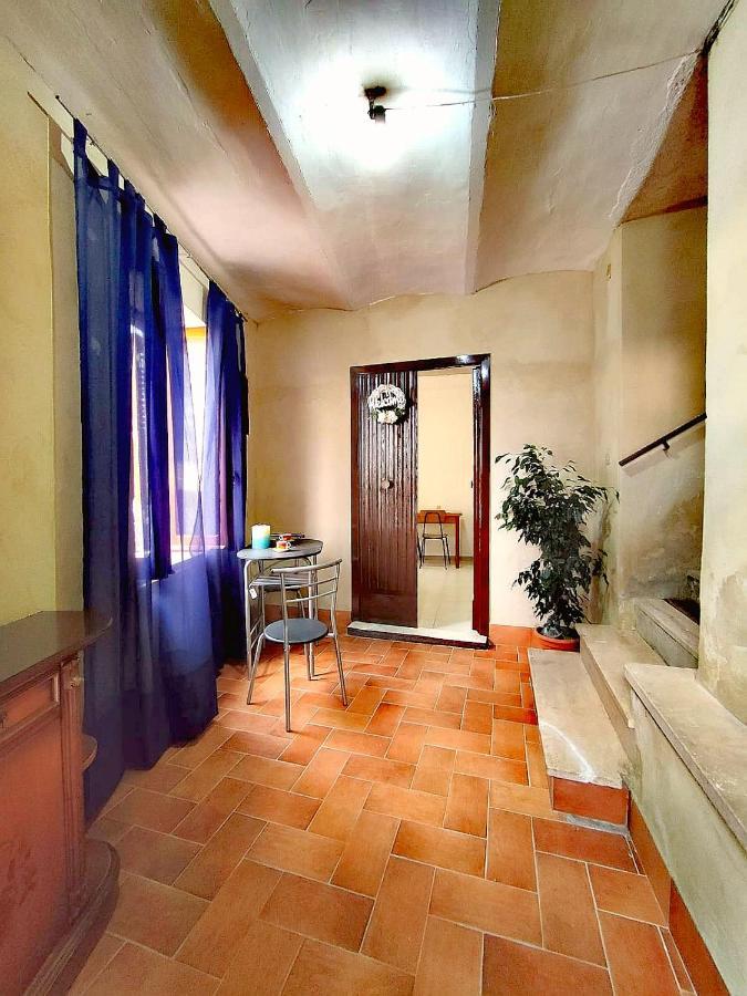 La Casa In Piazza Apartman Toffia Kültér fotó