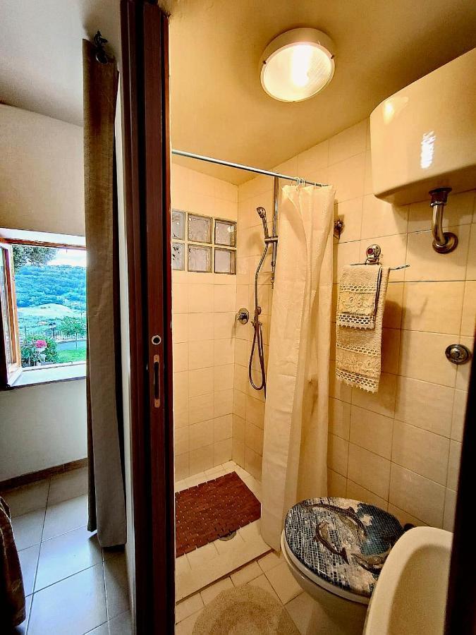 La Casa In Piazza Apartman Toffia Kültér fotó