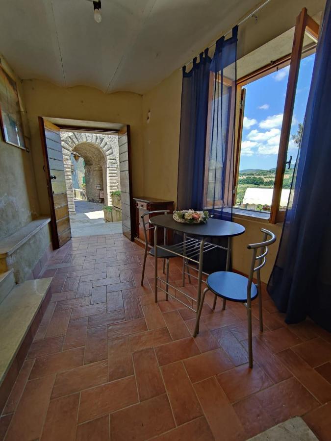La Casa In Piazza Apartman Toffia Kültér fotó