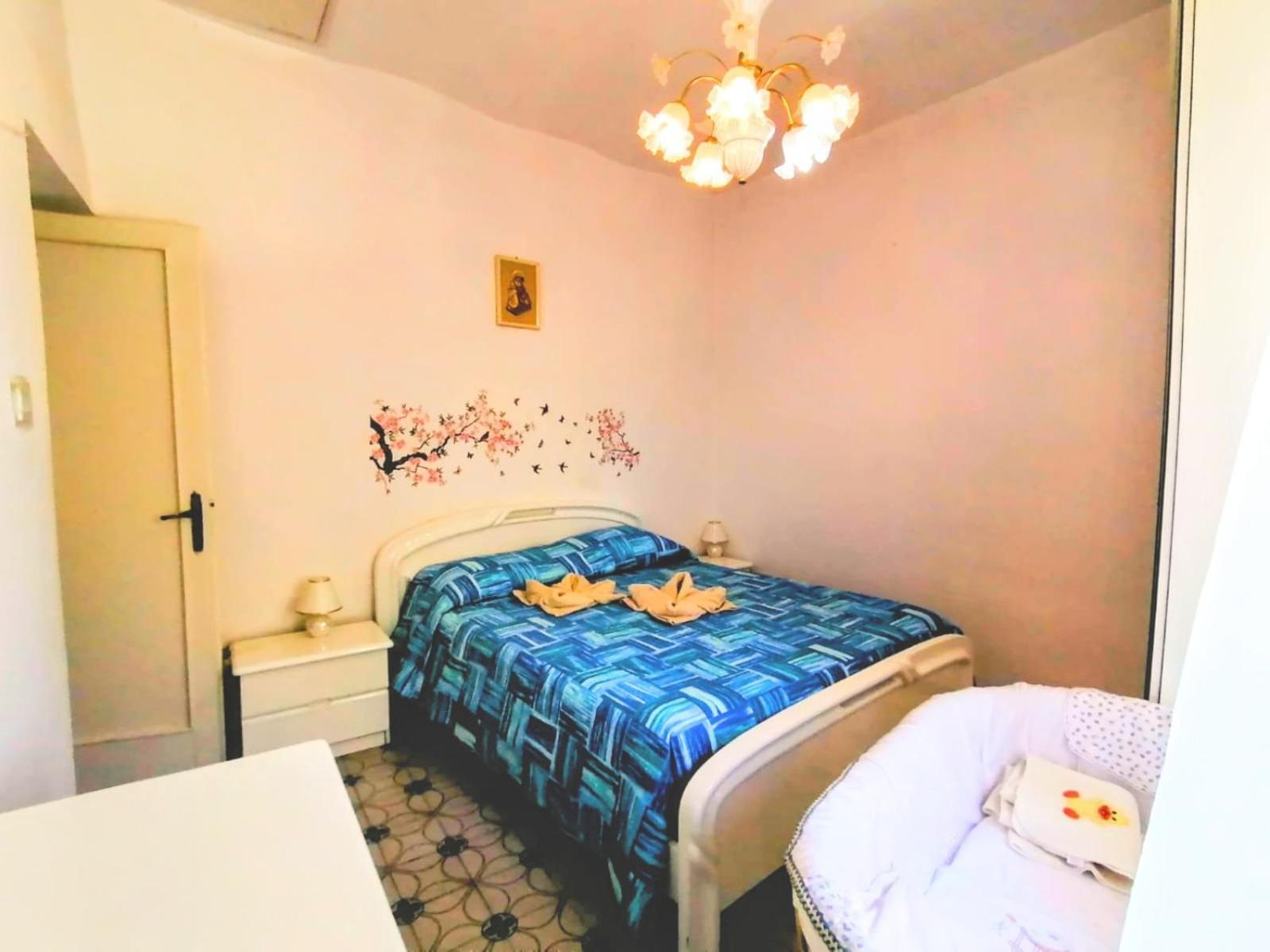 La Casa In Piazza Apartman Toffia Kültér fotó