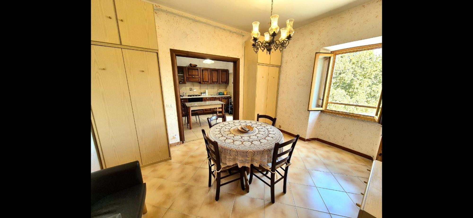 La Casa In Piazza Apartman Toffia Kültér fotó