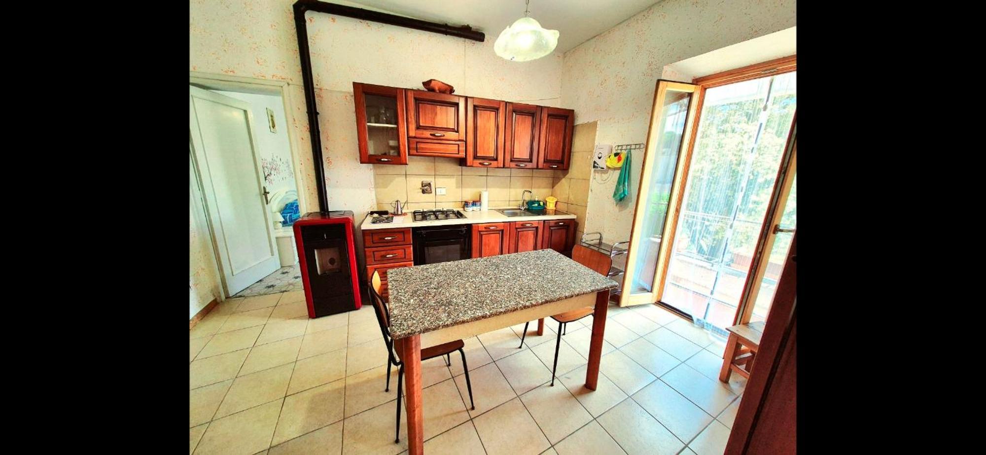 La Casa In Piazza Apartman Toffia Kültér fotó